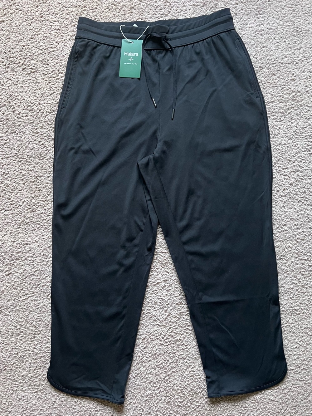NWT Halara Petite Medium Black Drawstring Joggers / Cropped Pants